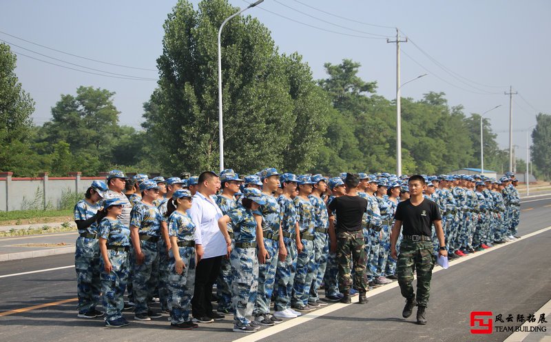 酷比的軍訓(xùn)教官